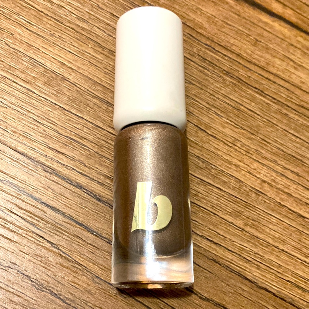 Beautycounter Lid Glow Cream Shadow in Twinkle (Shimmering Silvery Taupe)